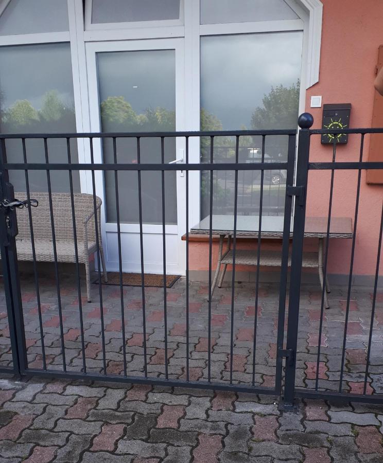 Kertvarosi Apartman II Tiszaújváros Dış mekan fotoğraf